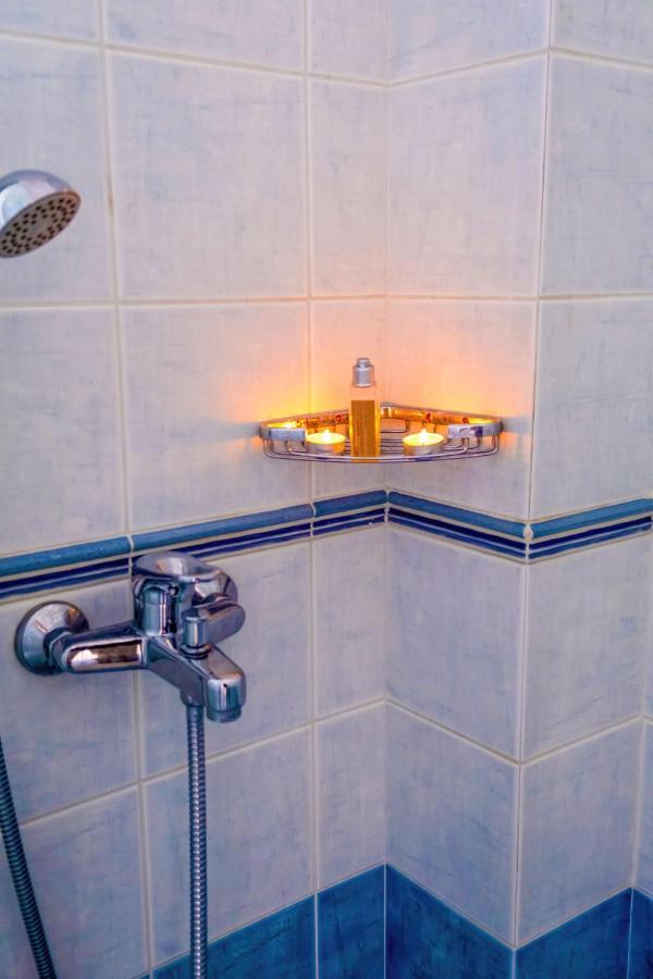 Afroditi In Chania Near Airport With Private Pool, Free Wi-fi, Souda Bay Views, Garden Oasis Vila Kounoupidhianá