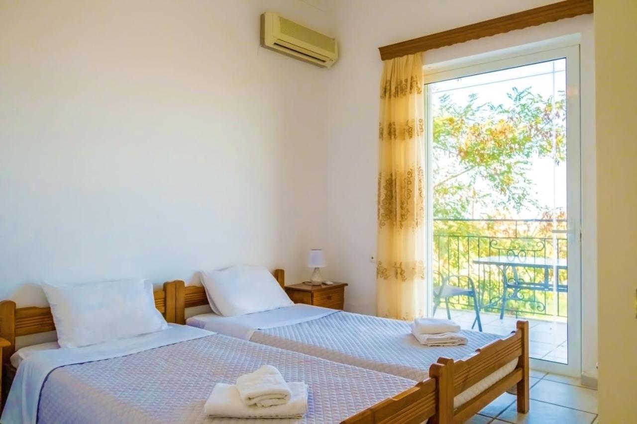 Vila Afroditi In Chania Near Airport With Private Pool, Free Wi-fi, Souda Bay Views, Garden Oasis *