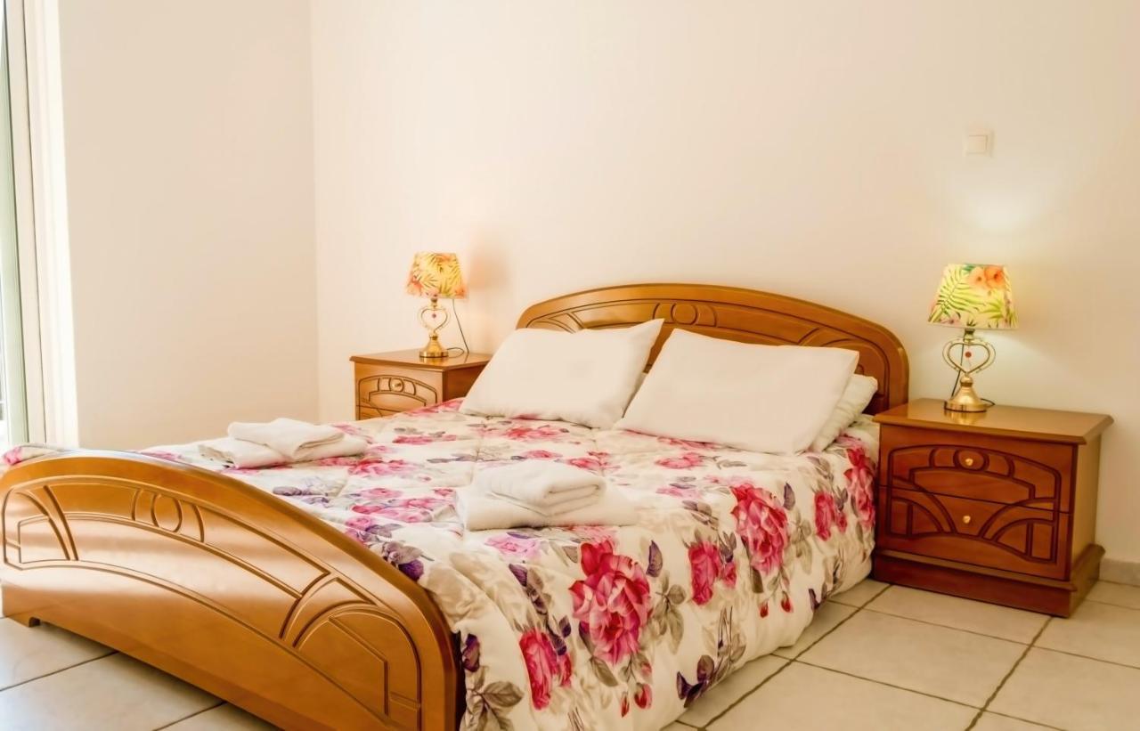 Vila Afroditi In Chania Near Airport With Private Pool, Free Wi-fi, Souda Bay Views, Garden Oasis