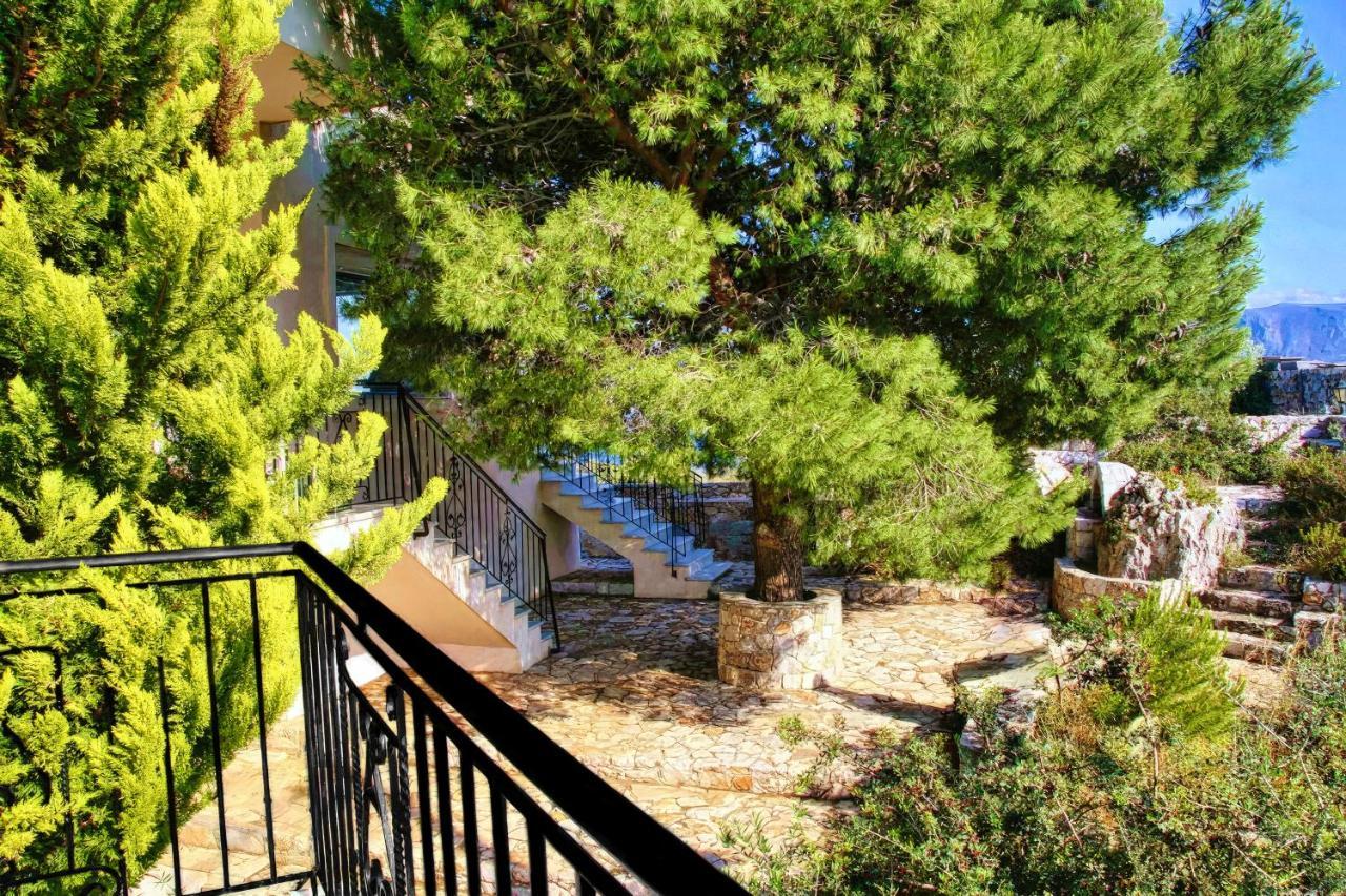 Afroditi In Chania Near Airport With Private Pool, Free Wi-fi, Souda Bay Views, Garden Oasis Vila