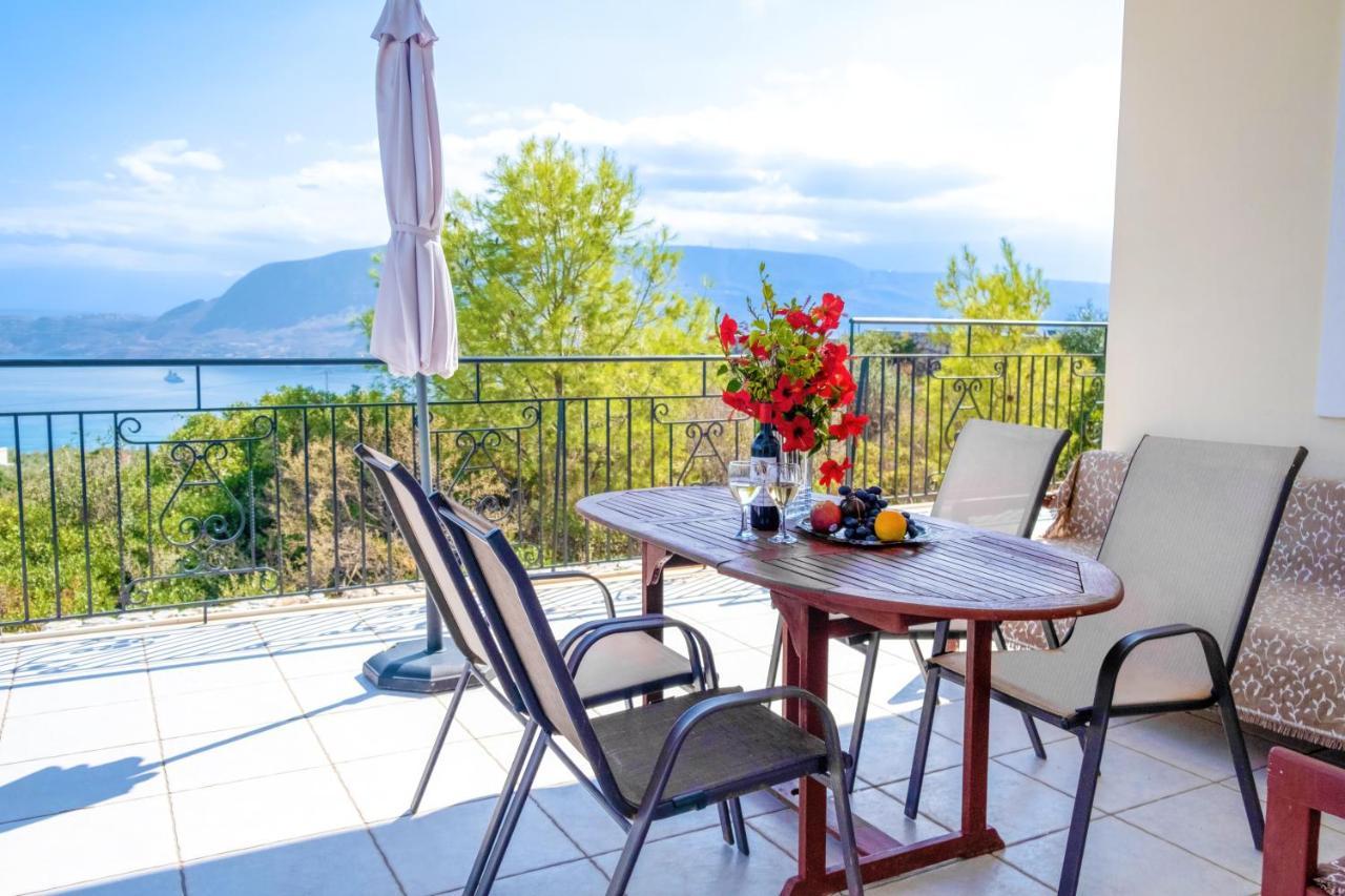 Afroditi In Chania Near Airport With Private Pool, Free Wi-fi, Souda Bay Views, Garden Oasis Kounoupidhianá