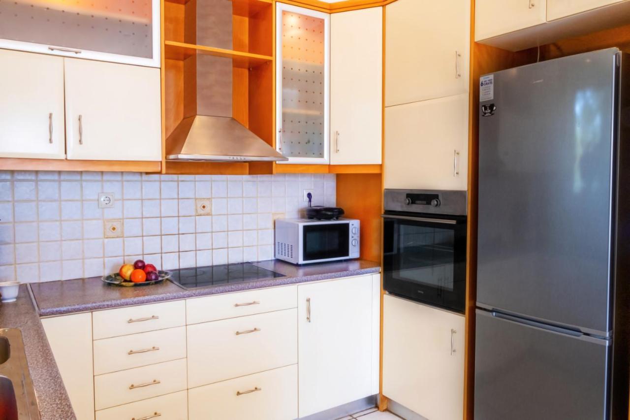 Villa Afroditi In Chania Near Airport With Private Pool, Free Wi-fi, Souda Bay Views, Garden Oasis Kounoupidhianá